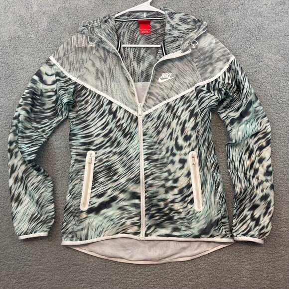 Nike‎ Tech Hyperfuse Windrunner Women’s Medium 100% Nylon Jacket Animal Print - Picture 1 of 12
